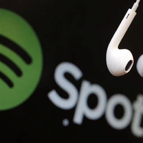 S­p­o­t­i­f­y­­d­a­n­ ­y­a­p­a­y­ ­z­e­k­a­ ­m­ü­z­i­k­l­e­r­i­n­e­ ­y­e­ş­i­l­ ­ı­ş­ı­k­